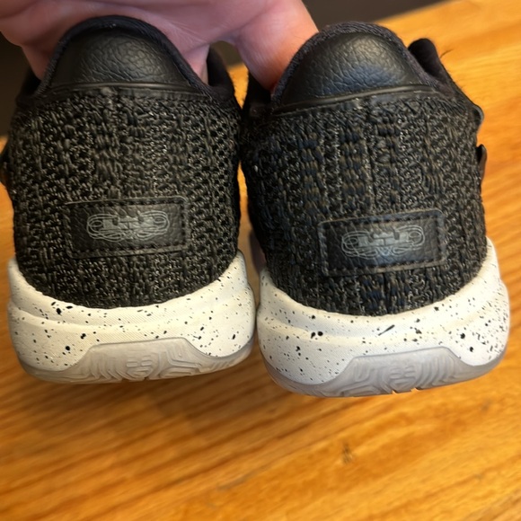 Nike size 3Y Boys practically new - Picture 7 of 7